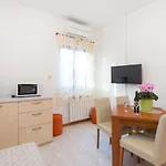 House Kontus Konukevi Plomin