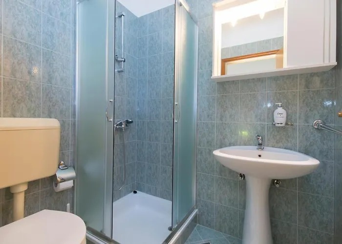 House Kontus Pensionat Plomin