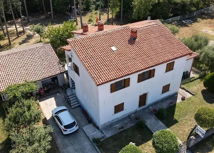 House Kontus Plomin