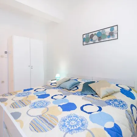 Gæstehus House Kontus 3*