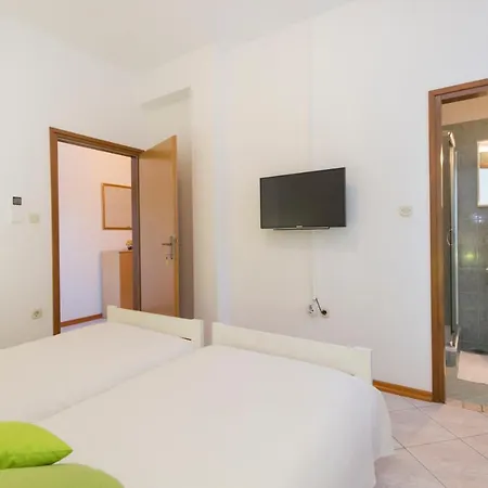 House Kontus 3* Plomin